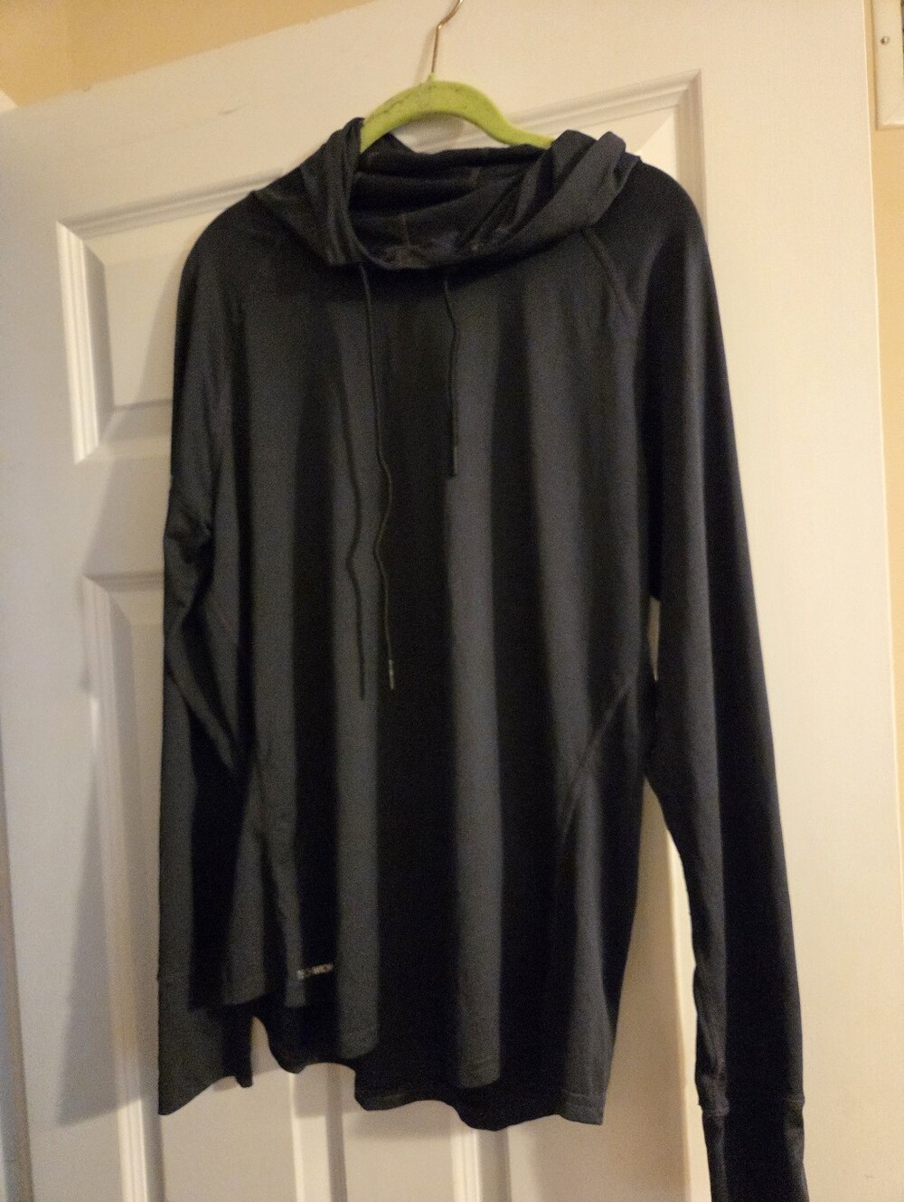 Techwick Black Long-Sleeve Hooded Pullover Activewear Large Excellent